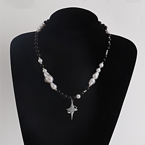 <span class=keywords><strong>Cadena</strong></span> de Clavícula con Cuentas Blancas y Negras Retro para Mujeres y Hombres, Colgante de Cruz y Estrella, Collares con Cuentas de <span class=keywords><strong>Perlas</strong></span> Irregulares, Regalos de Joyería - Product Image 6