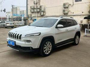<span class=keywords><strong>Jeep</strong></span> <span class=keywords><strong>Cherokee</strong></span> 2.4L Latitude (Modelo Básico) Usado - Product Image 3