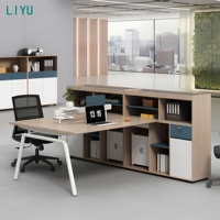 Poste de travail modulaire avec armoire de rangement intégrée et compartiment PC pour mobilier de bureau ouvert