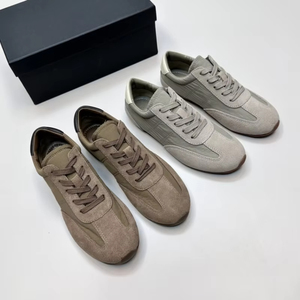 Baskets rétro de créateur pour femme, confortables et légères, idéales pour le printemps et l'été, chaussures de marche décontractées de luxe, couleur unie - Product Image 1