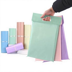 Nuevas Bolsas de Envío Portátiles de Plástico Personalizadas de Material Poliéster Compostable con Asa para Paquetería - Product Image 4