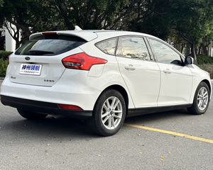 <span class=keywords><strong>Ford</strong></span> <span class=keywords><strong>Focus</strong></span> Usata <span class=keywords><strong>2019</strong></span> Classic Hatchback 1.6L Automatica 6DCT Guida a Sinistra Interni Scuri Tetto Apribile Efficiente nei Consumi Durevole Auto Familiare - Product Image 6