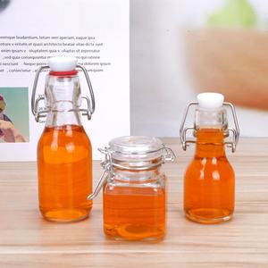 Mini botellas de vidrio <span class=keywords><strong>licor</strong></span> bebida aceite de cocina 60ml 120ml botellas de vidrio con tapa superior oscilante - Product Image 2