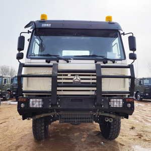 Sinotruk HOWO 4X4 Diésel Nuevo Vehículo de Transporte de Tropas con Volante a la Izquierda HW76 Cabina Individual con Cama Camión de Carga Mediano Tipo Volquete - Product Image 2