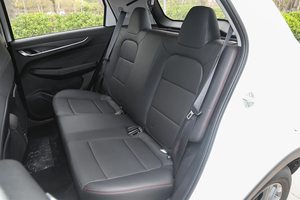 Livan X3 PRO 1.5L Manuel Xiaomeng Petit SUV 5MT FWD 2024 d'<span class=keywords><strong>occasion</strong></span> – Économie de carburant 6.8L/100km – <span class=keywords><strong>Voiture</strong></span> d'<span class=keywords><strong>occasion</strong></span> abordable - Product Image 4
