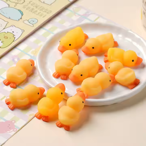 Vente flash - Mini canard jaune en peluche - Jouet sensoriel anti-stress créatif - Balle sensorielle pour soulager le stress - Jouet de décompression pour enfants - Garçons et filles - Product Image 5