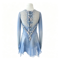 Robe de patinage artistique bleu dégradé à manches longues, dos en maille transparente, jupe en mousseline ornée de strass, costume de performance de compétition personnalisé