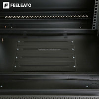 Baie de serveur sur pied en maille métallique 19 pouces 27U 22U 32U 42U 47U en acier SPCC pour centre de données 600x800MM en stock