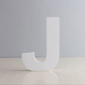 Insegna decorativa da parete in legno a forma di lettera J bianca 3D per decorazione casa e ufficio - Product Image 1