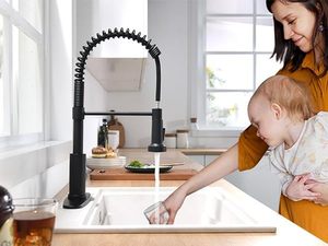Matte Đen Touchless Vòi Nước Nhà Bếp Kéo Xuống Phun LED Ánh Sáng Duy Nhất Xử Lý Bồn Rửa Mixer Cảm Biến Chuyển Động Thông Minh Hands-Free <span class=keywords><strong>Tap</strong></span> - Product Image 4