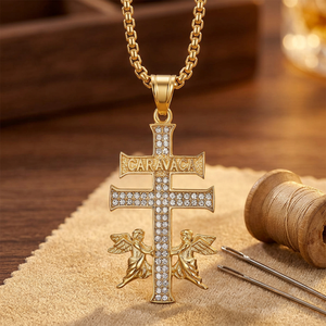Pendentif Croix de Caravaca avec Anges, Collier Religieux Unisexe en Argent Plaqué Rhodium avec Accents de Diamants - Product Image 1