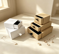 Boîte à collier élégante personnalisée en carton recyclé mat de 2 mm avec logo pour l'emballage de bijoux et les boîtes cadeaux