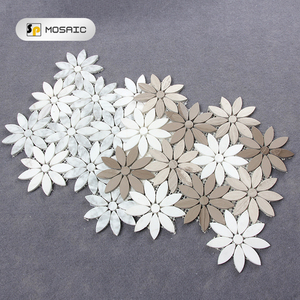 Di lusso Della Decorazione Della Parete di Marmo Daisy Modello Backsplash Bianco Italiano Carrrara A Getto D'acqua di Piastrelle di <span class=keywords><strong>Pietra</strong></span> di Marmo A <span class=keywords><strong>Mosaico</strong></span> a Forma di Fiore - Product Image 4