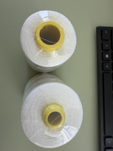 Filo per Chiusura Sacchi Ne 10/3 100% Poliestere, <span class=keywords><strong>Filato</strong></span> per Cucire per Macchine da Cucire Industriali Overlock - Product Image 3