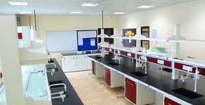 Nhà Máy Giá brikley nhựa Phenolic bàn chống ăn mòn HPL nhựa phòng thí nghiệm bàn làm việc phòng thí nghiệm băng ghế dự bị - Product Image 4