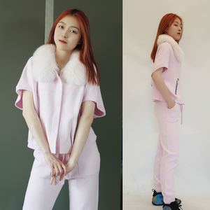 Vente flash : Ensemble de 2 pièces pour femmes, haut à manches courtes en maille avec fourrure, cardigan décontracté en <span class=keywords><strong>laine</strong></span> mélangée, col en fourrure de renard, pull Wanita - Product Image 2