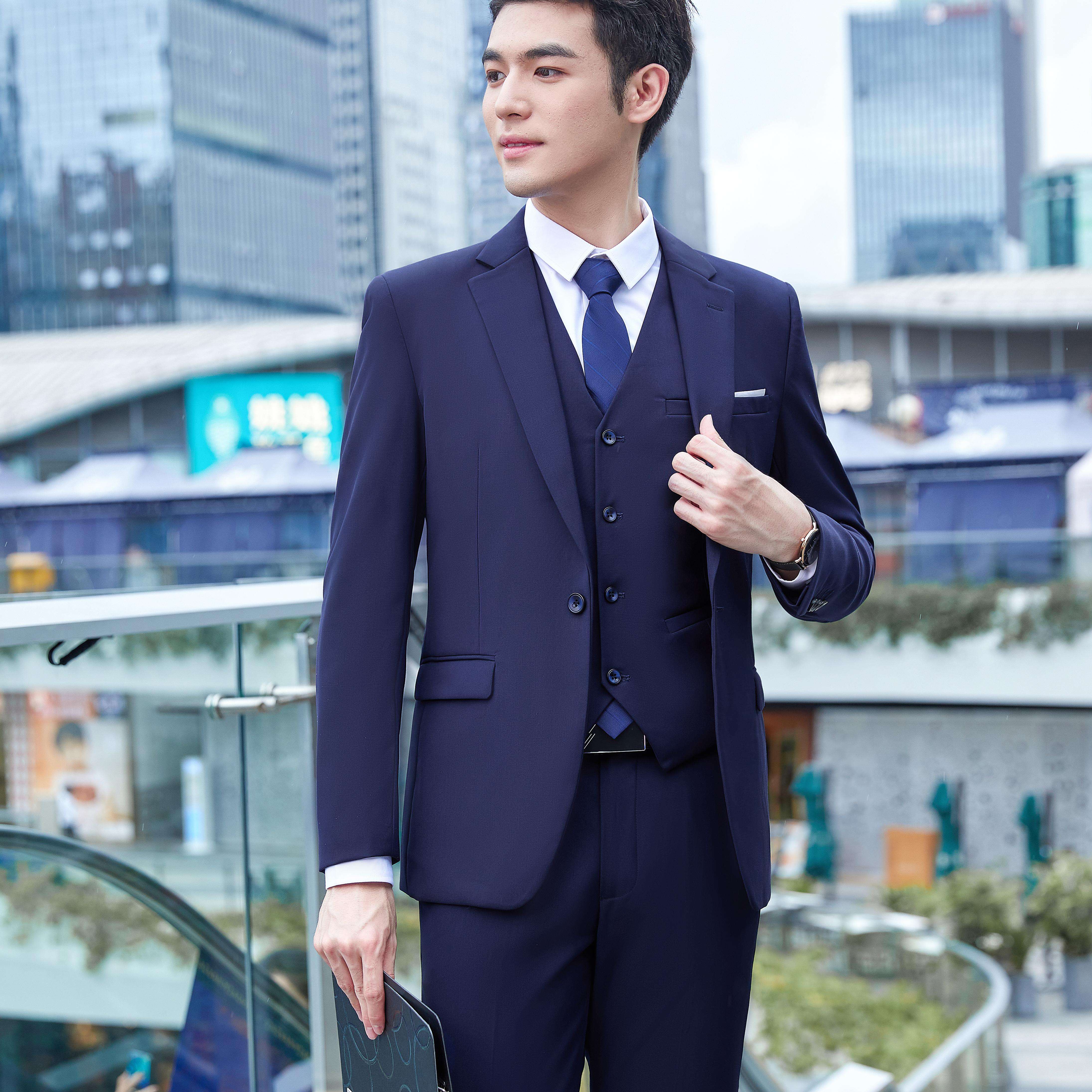 สีน้ำเงิน