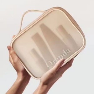 กระเป๋าใส่เครื่องสำอางแบบกันน้ำ PVC แบบด้าน สำหรับเดินทาง ความจุขนาดใหญ่ กึ่งโปร่งแสง สำหรับใช้ในชีวิตประจำวันและออกกำลังกาย ขายส่ง - Product Image 4