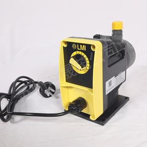 Pompe doseuse électromagnétique Lmi Pd056 738Nl pour eaux usées chimiques, destinée au traitement des eaux - Product Image 1