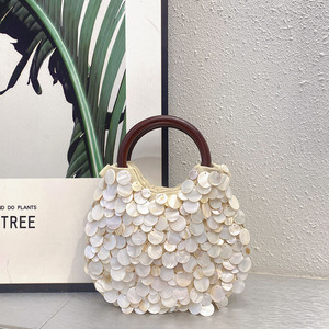 Luxo Puramente Handmade Shell Handbag Ins Tecido Saco Shell Bordado Tote Bucket <span class=keywords><strong>Bag</strong></span> <span class=keywords><strong>Round</strong></span> Wooden Handle Evening Clutch <span class=keywords><strong>Bag</strong></span> - Product Image 1