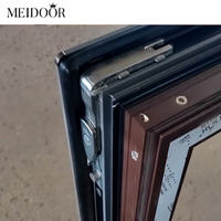 Fenêtre à battant moderne à double vitrage avec cadre en aluminium noir Type de rideau à persiennes pour villa ou maisons résidentielles