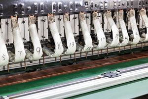 เครื่องเชื่อมจุดอัตโนมัติ 380V CNC ระบบนิวเมติก ความแม่นยำสูง สำหรับการผลิตแผง - Product Image 4