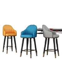 Tabouret de bar moderne et minimaliste à dossier, avec structure en fer, style luxe léger, à quatre pieds, pour usage commercial (comptoir, réception, caisse)