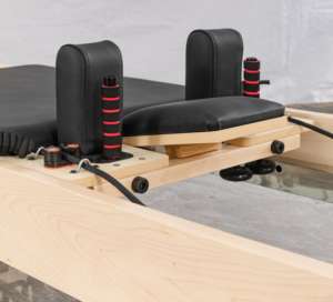 Reformer Pilates en bois d'érable de haute qualité de la marque JY, demi-trapèze, équipement d'exercice professionnel - Product Image 5