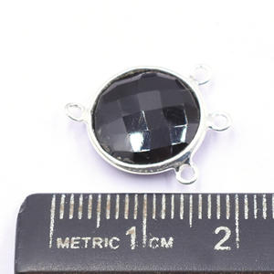Connecteur en argent sterling 925 avec placage or 14K et 18K, forme ronde en onyx noir, fait main pour la fabrication de bijoux - Product Image 2