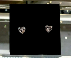 Clous d'oreilles de luxe en forme de cœur 2 carats en forme de Moissanite pour femmes sertis en argent sterling Push Back Design Brilliant 7MM Stones - Product Image 2