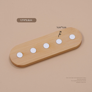 Support de présentation et base d'entraînement pour nail art en bois, style bûche, au design moderne et minimaliste - Product Image 4