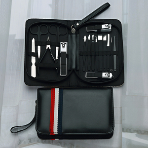 Bán Buôn 16Pcs Móng Tay Màu Đen Clipper <span class=keywords><strong>Set</strong></span> Người Đàn Ông Phong Cách Làm Móng Tay Và Móng Chân Thiết Lập Đ<span class=keywords><strong>a</strong></span> Năng Du Lịch Chải Chuốt Kit Với Da Trường Hợp - Product Image 2