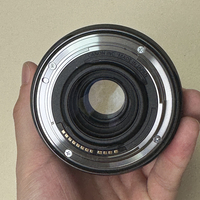 Objectif zoom standard pour monture RF plein format 28-70 mm F/2.8 avec autofocus et stabilisation d'image (IS), filtre 67 mm