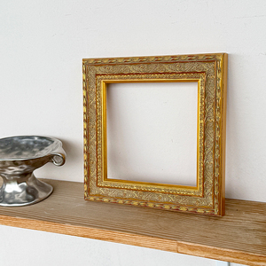 Cornice Dorata in Legno Stile Retrò Europeo e Americano, Decorazione Murale Ecologica Fatta a Mano, Cornice per Foto - Product Image 5
