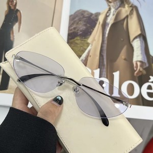 Gafas de Sol Ovaladas Sin Montura de Alta Calidad, Gafas de Moda de Lujo con Marco Pequeño para Viajes al Aire Libre, Gafas para Hombre y Mujer - Product Image 2