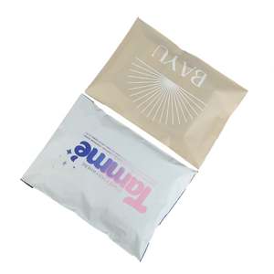 Sacs d'expédition en plastique OEM/ODM avec logo personnalisé, sacs de livraison autocollants pour vêtements - Product Image 2
