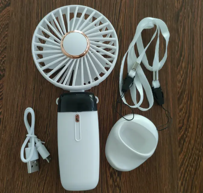 2024 new products portable fan with charger usb rechargeable small pocket fan Professional Production