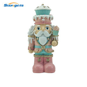 Decorazione Natalizia in Poliresina - Lo Schiaccianoci - Product Image 1