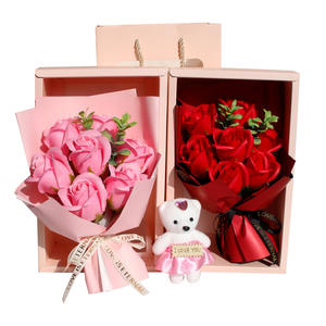 Bouquet di Fiori di Sapone a Forma di <span class=keywords><strong>Orsetto</strong></span> Fatto a Mano per San Valentino e Festa della Mamma <span class=keywords><strong>con</strong></span> 7 Rose, Confezione Regalo Creativa per Insegnanti - Product Image 5