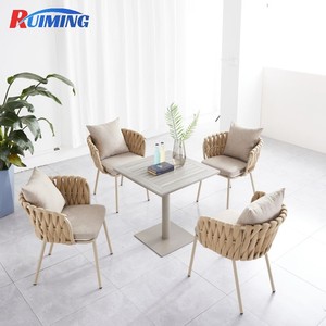 Juego de Muebles de Jardín Apilables de 5 Piezas, Mesa de Centro de Aluminio para Patio Exterior y Sillas de Bistro para Hotel, Juego de Comedor Moderno - Product Image 5