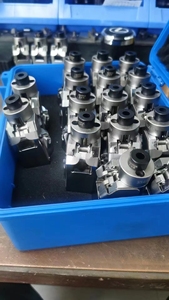 Machine à riveter <span class=keywords><strong>auto</strong></span>-perceuse Bus Way SPR GUN Feed Busway - Product Image 6