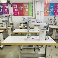 Machine à coudre industrielle à bras articulé pour la fabrication de perruques tendance avec rotation complète et fonction inversée pour équipement de couture industrielle de cheveux