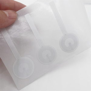 Etiqueta Adhesiva de Ropa UHF RFID de Plástico en Rollo de 20 mm y 13.56 MHz de Largo Alcance, Personalizada para Hoteles y Pagos, Venta al Por Mayor de Fábrica Getsmart - Product Image 1