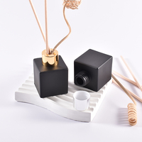 Golden Fournisseur 50ml Bouteille vide unique de diffuseur d'anche noir mat avec boîte personnalisée pour l'emballage d'huile de parfum