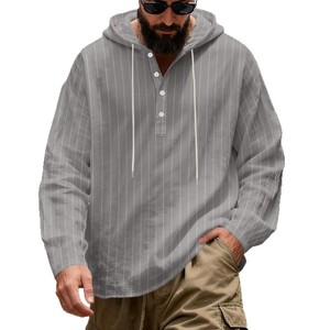 Sweat-shirt à capuche rayé pour homme, manches longues, détails boutonnés, nouvelle collection printemps-automne 2026, haut décontracté polyvalent - Product Image 1