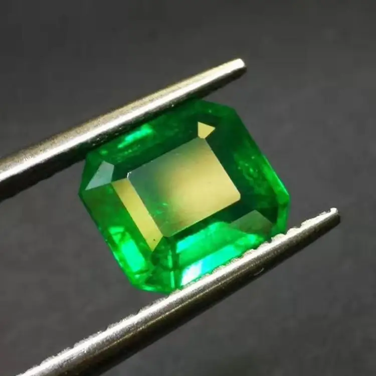 luxury royal customized jewelry gemstone supplier 2.225ct natural vivid green emerald loose stone