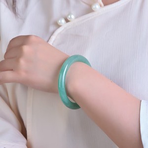 กำไลข้อมืออะเวนเจอรีนทรงกลม สีเขียวผักโขม หยกไหมทอง กำไลสีเขียวมรกต ผู้จำหน่ายไลฟ์สด ขายส่ง ปริมาณมาก - Product Image 3
