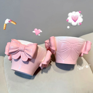Vente directe usine : Tasse en céramique motif nœud papillon et cœur, magnifique tasse à café ou à thé avec couleur sous-glaçure pour usage domestique - Product Image 2