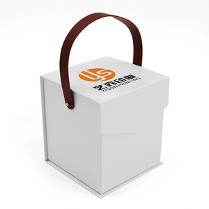 Boîtes à biscuits de luxe au design personnalisé emballage de cadeau de boulangerie en papier boîtes d'aliments à emporter avec poignées en cuir - Product Image 1