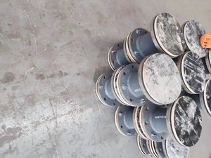 ท่อเหล็กคอมโพสิตเคลือบพีวีซีคุณภาพสูง ทนทานต่อการสึกหรอ สำหรับการกำจัดน้ำเสีย - Product Image 2